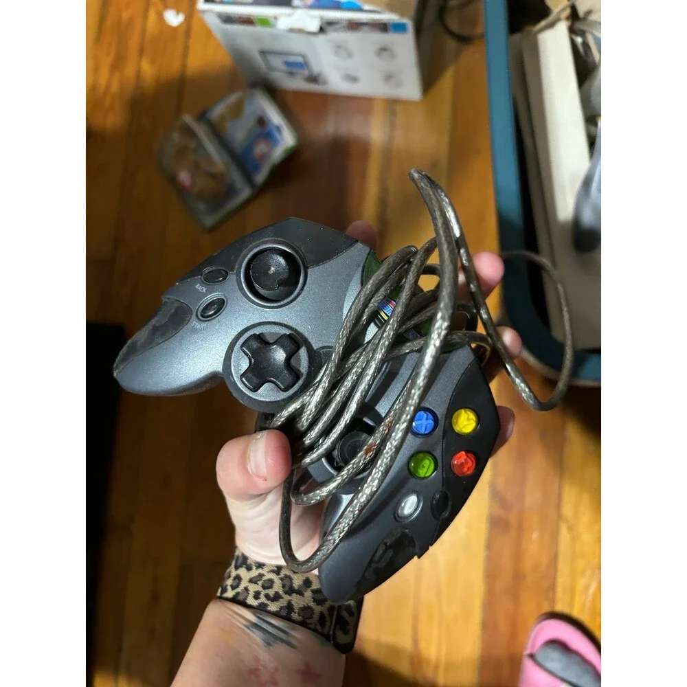 Vintage Xbox controller